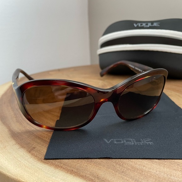 Vogue sunglasses - Picture 2 of 6